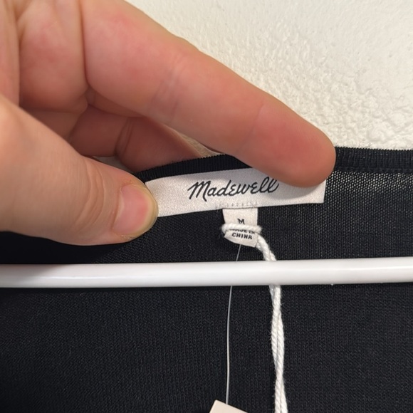 Madewell Merino Wool-Silk Blend V-Neck Sweater in True Black - Picture 7 of 9